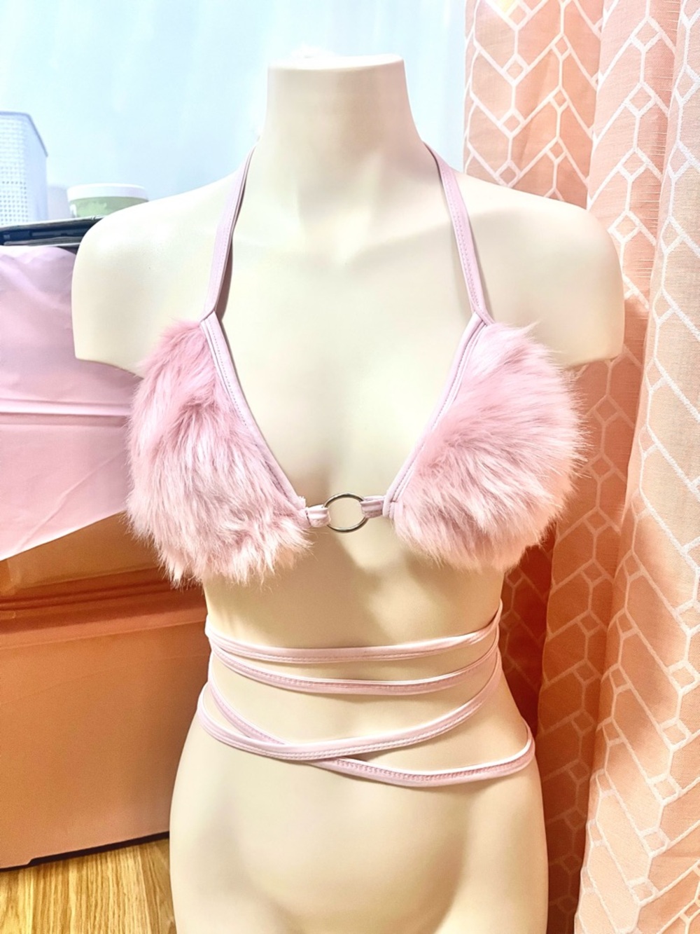 Fluffy Pink Faux Fur Bralette – Y2K Aesthetic, Festival Top, Soft Girl Vibes 💕